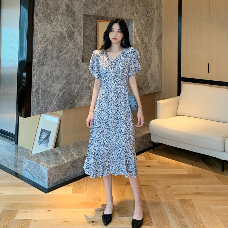 Make firm предлагает платье в Корейском стиле с v образным вырезом и рукавами