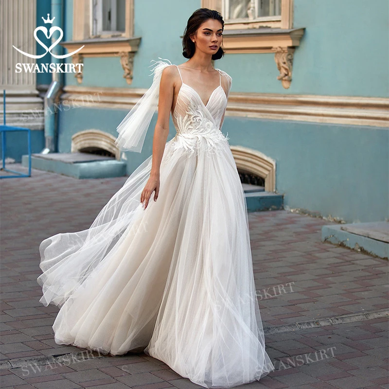 

Spaghetti Straps Wedding Dress 2023 Feathers Vneck Backless ALine Plus Size Princess Vestido De Novia SwanSarah P184 Bridal Gown