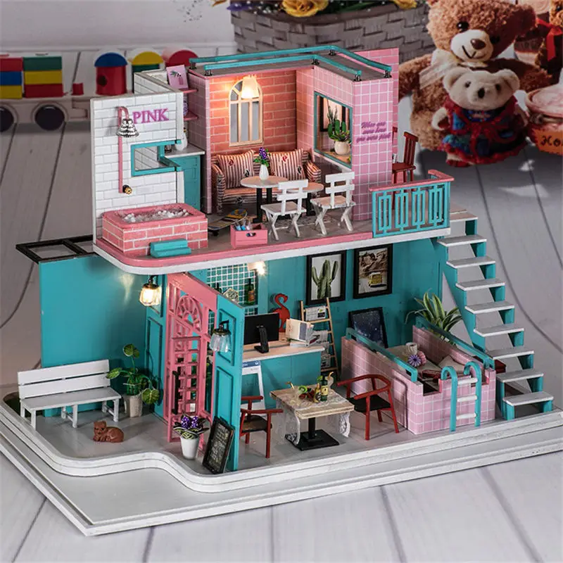 

Pink cafe large doll house 1:12 wine with led light swimming pool wooden miniature diy dollhouse kits speelgoed voor kinderen