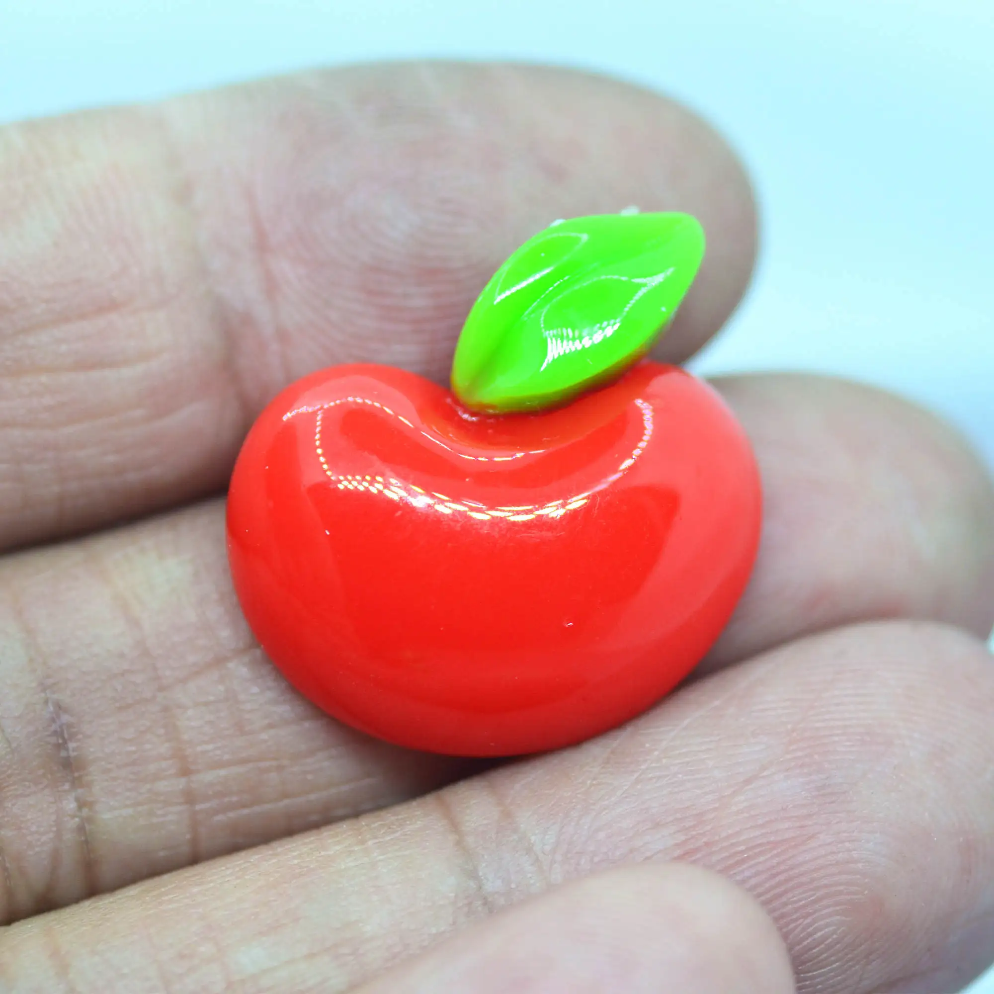 10 шт. Кабошоны с красными яблоками из смолы плоской задней стороной украшения для