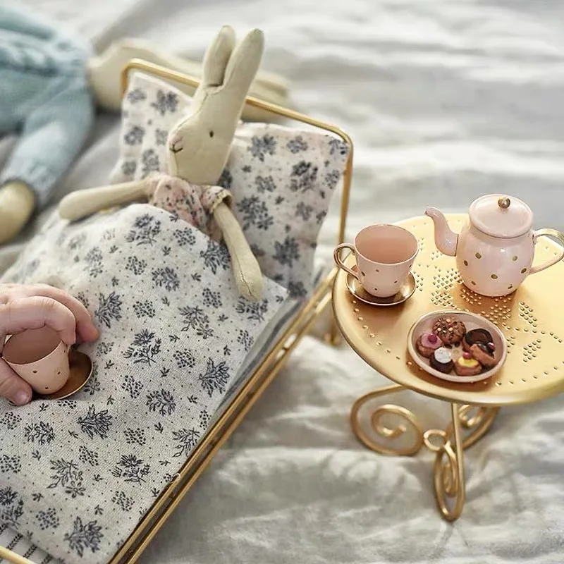 Скандинавская Золотая маленькая кровать большая детский Кукольный домик