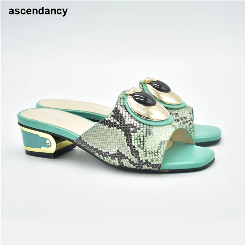 Новинка 2020 года Африканские шлепанцы на низком каблуке Итальянские дизайнерские