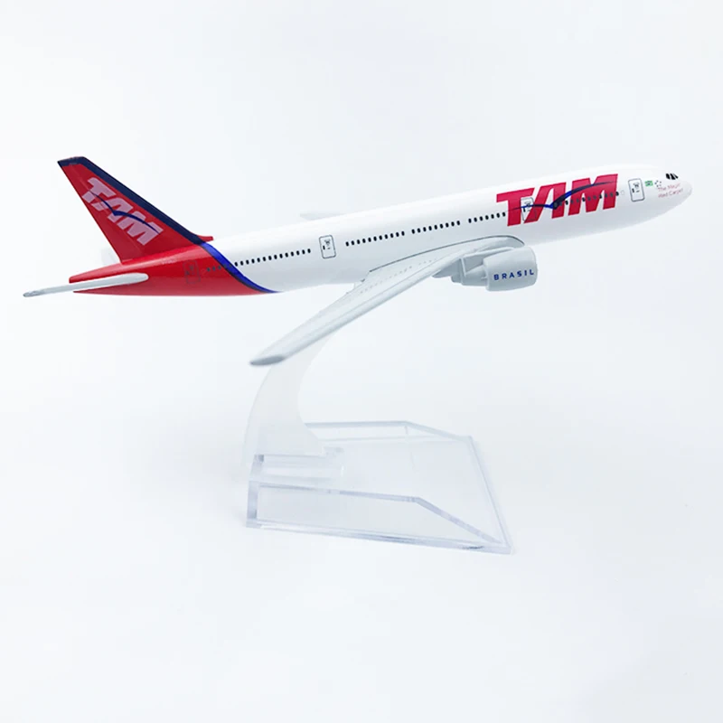 

Diecast 16CM 1:400 Alloy Aircraft Plane Toy Brazil TAM Airline Plane Model Airplane 777 B777 Models Toys with Base Display