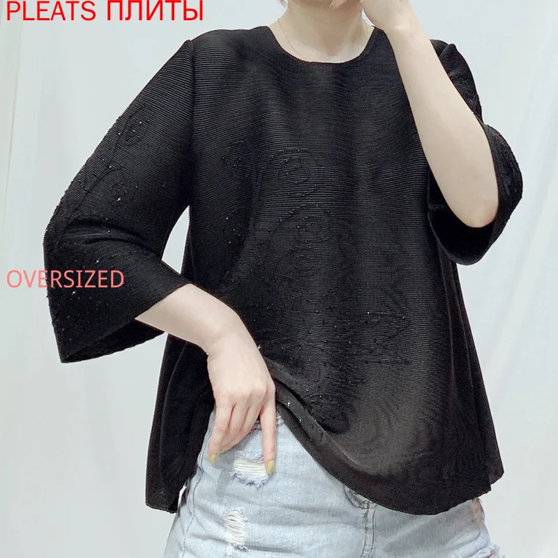 

2021 Spring and Summer New Miyake Design Temperament Goddess Fold Stretch T-shirt Plasticity Strong Loose Top Women Pleats Top