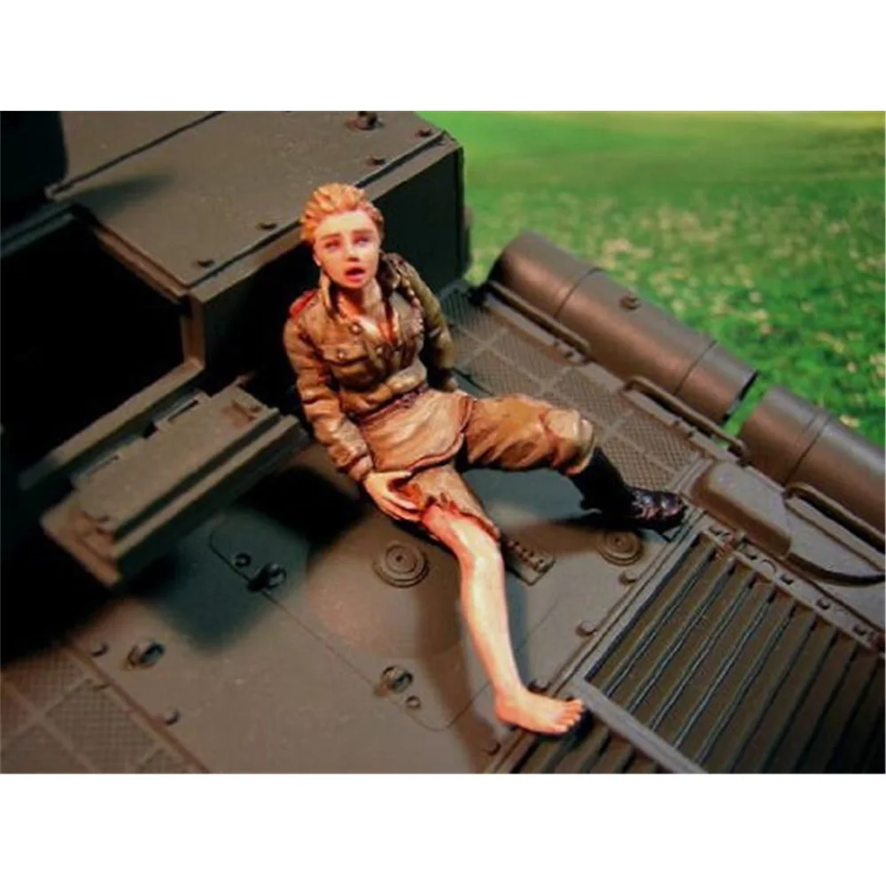 Resin Figure 1/35 Scale Model Kit WWII Wounded Female Soldier GK Assembly Models Colorless Self-Assembled Toy | Игрушки и хобби
