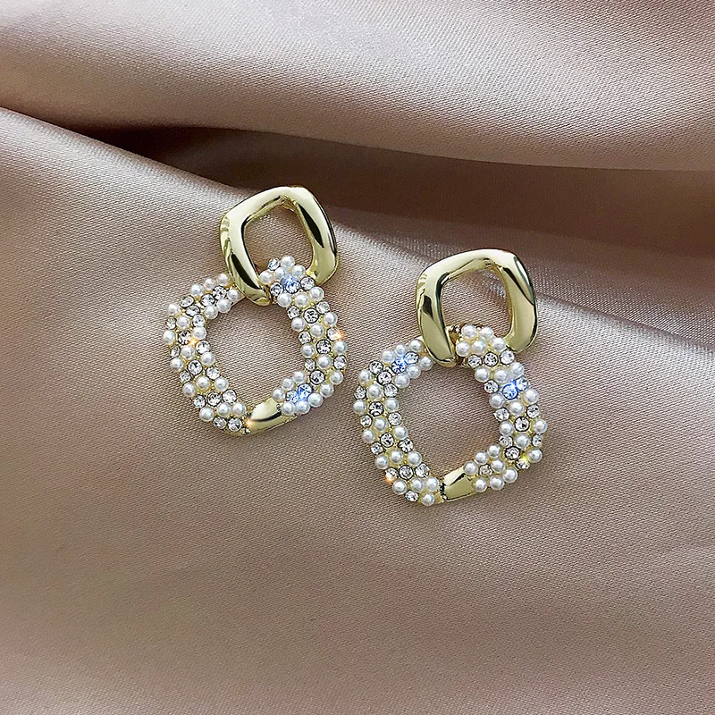 

Retro Geometric Earrings Female Temperament Simple Earrings 2021 New Trendy Earrings Pearl Earrings S925 Silver Needle