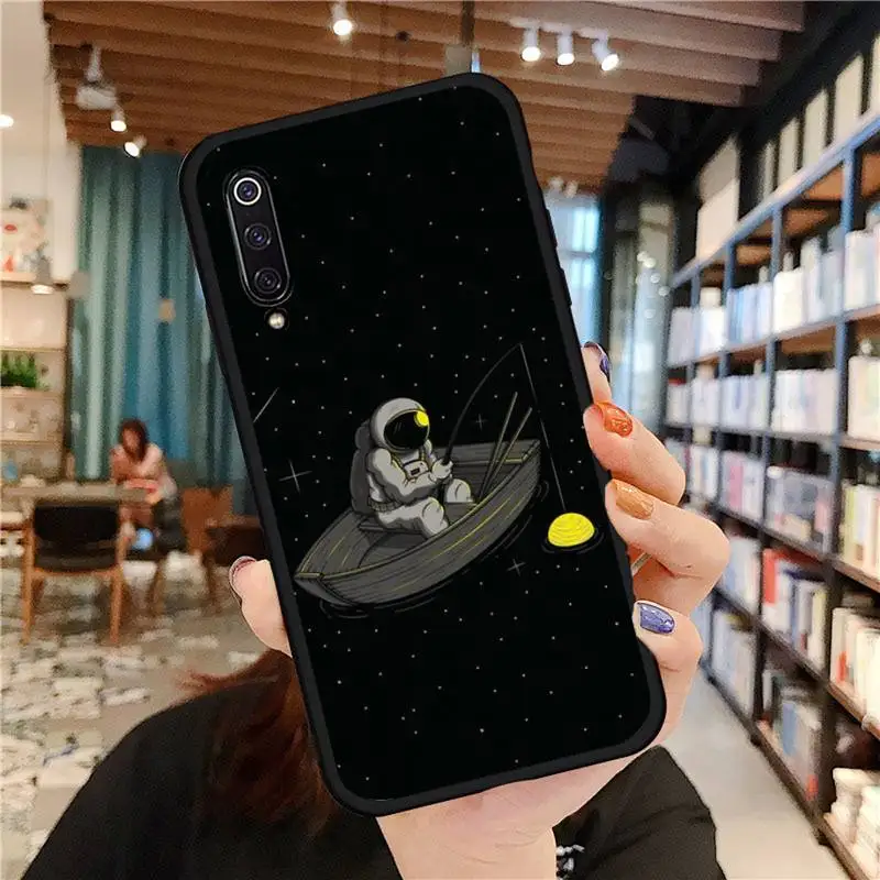 

Space astronaut universe Phone Case For Xiaomi Redmi 7 8 9t 6 9se k20 mi8 max3 lite 9 note 9s 10 pro