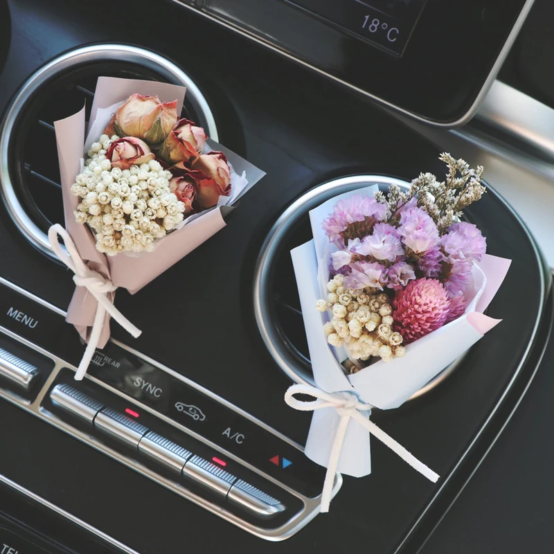 

Car aroma air conditioning air outlet decoration with creative handmade bouquet of dried flowers car interior decoration