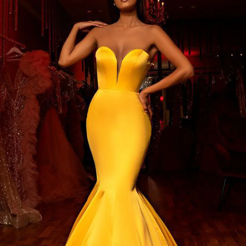 Желтое длинное вечернее платье без бретелек женское элегантное свадебное