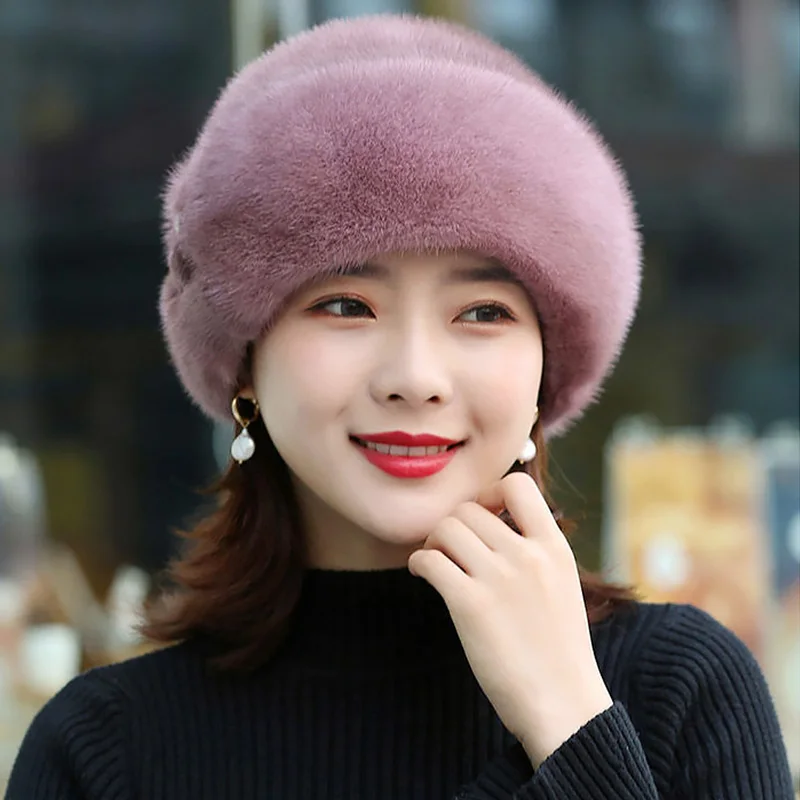 Женская зимняя шапка из искусственного меха норки