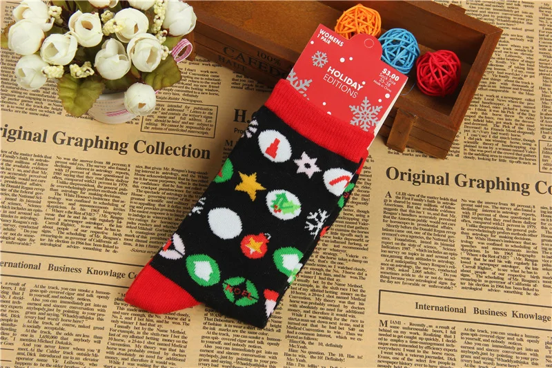 1 pair Casual Women Christmas socks Funny Cartoon Snowman Santa Claus elk flake socks Cotton Christmas Gift for women