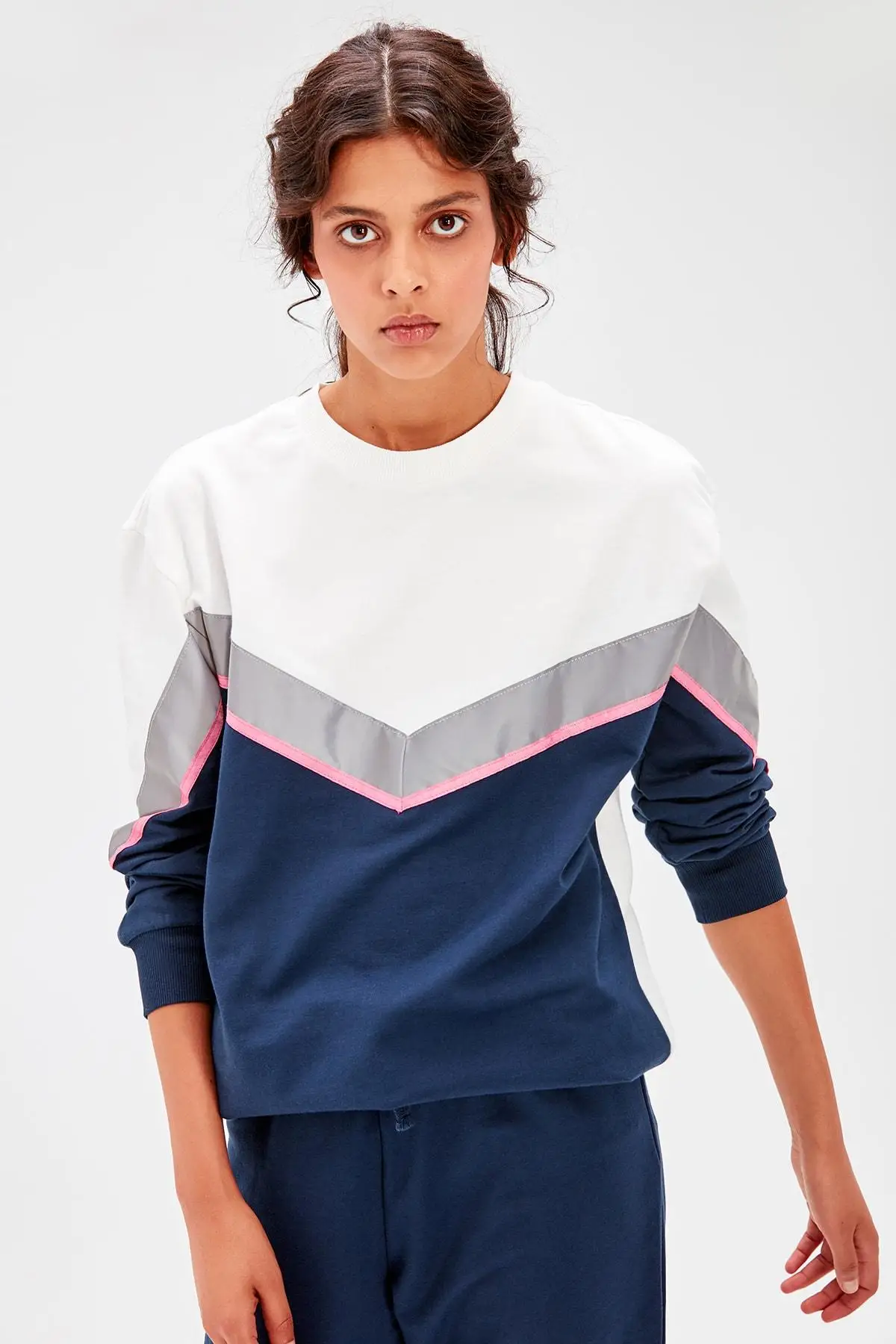 Trendyol темно-синяя трикотажная толстовка с отражателем TWOAW20SW0028