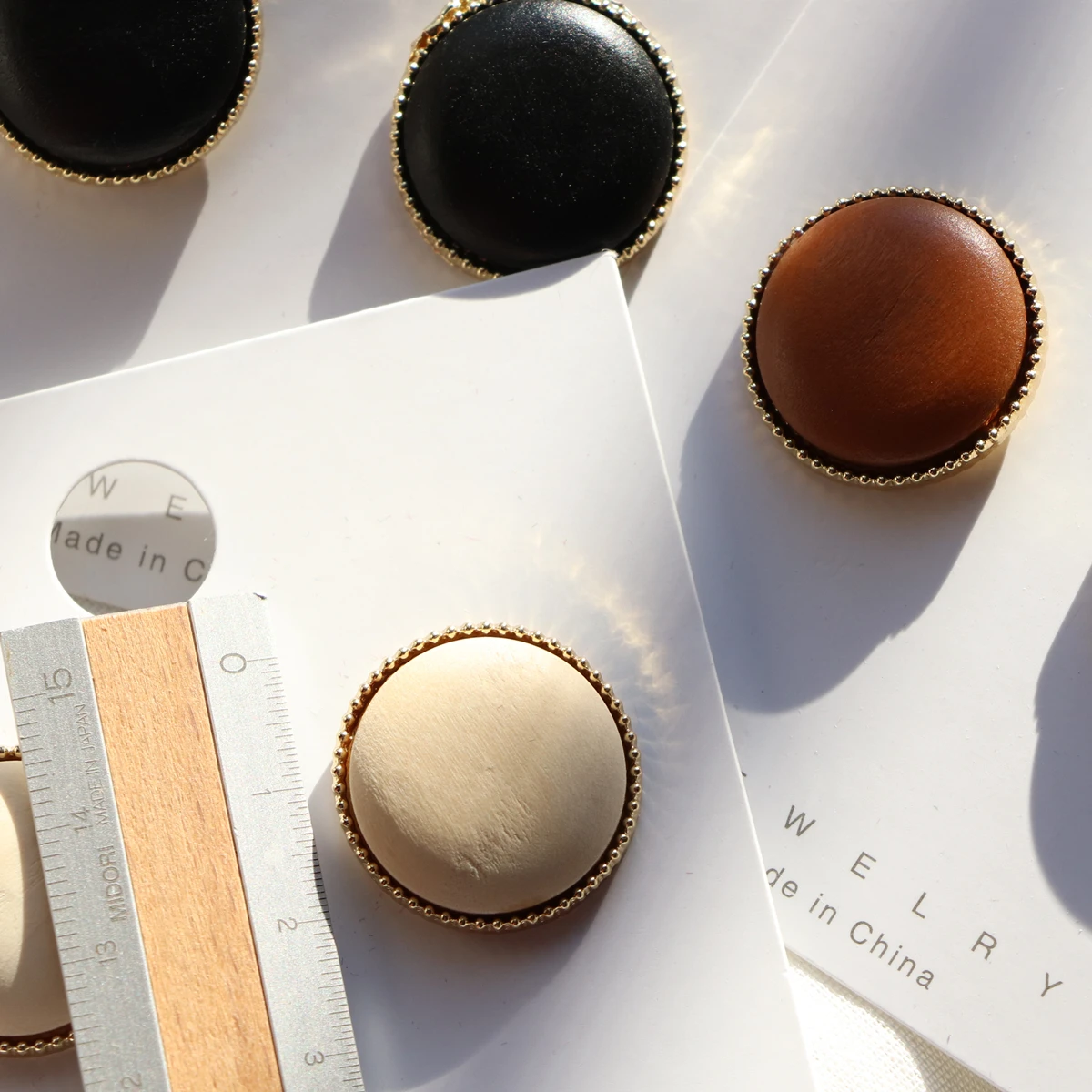 Женские металлические серьги-гвоздики AOMU в стиле ретро геометрический дизайн