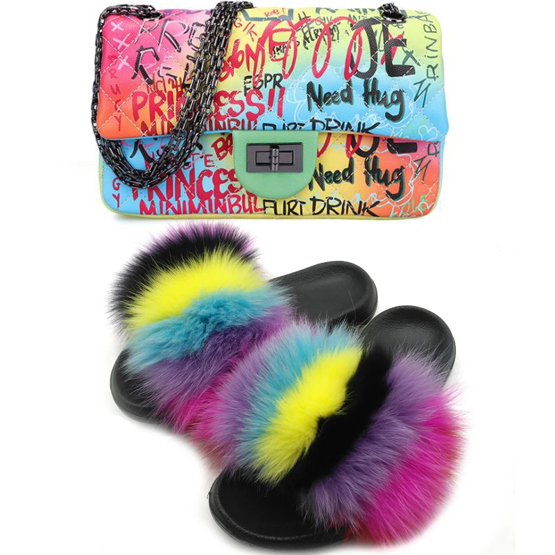 

Для женщин меховые шлепанцы без задника с открытыми пальцами и сумочка в комплекте; Комплект пушистые меховые шлепанцы для девочек Сумочка ...