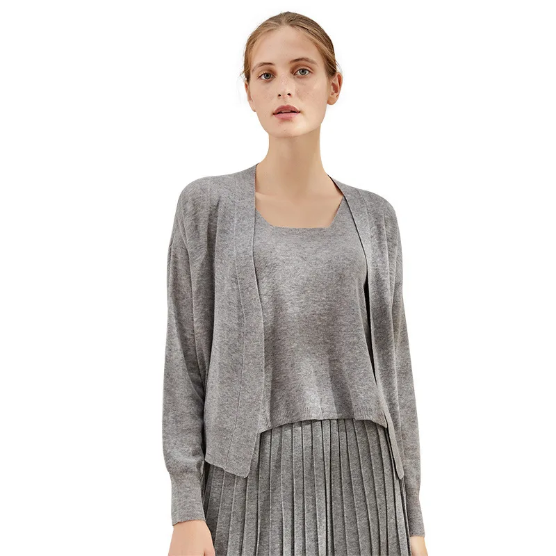 

2019 Winter Camisole and Cardigan knitted Twinset Thin Short Temperament Knitted two-piece Woman 8211+8210