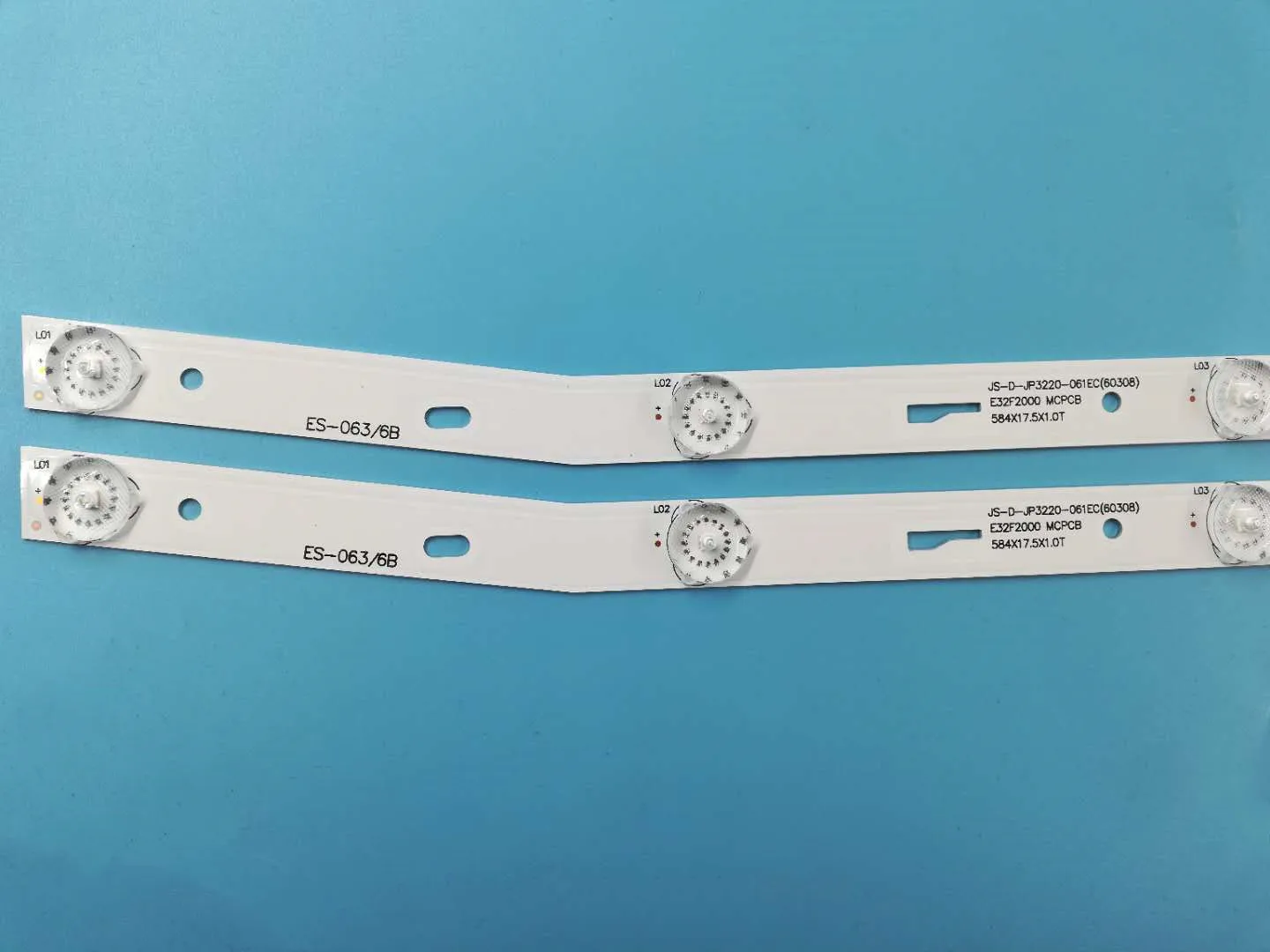1Set=2pcs New For NUOVA LED Backlight Strip JS-D-JP3220-061EC XS-D-JP3220-061EC E32F2000 MCPCB | Лампы и освещение