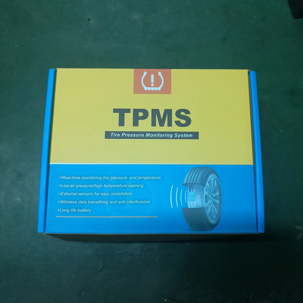 

Solar Wireless Tire Pressure Monitoring System With LCD Color Display And 4 External Sensors For Car TPMS