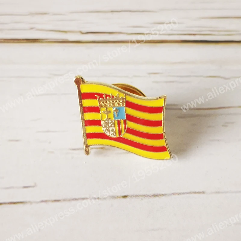 

Aragon Flag Lapel Pins Spain Provincial Nationalities Region Brooch Crystal Epoxy Metal Enamel Badge