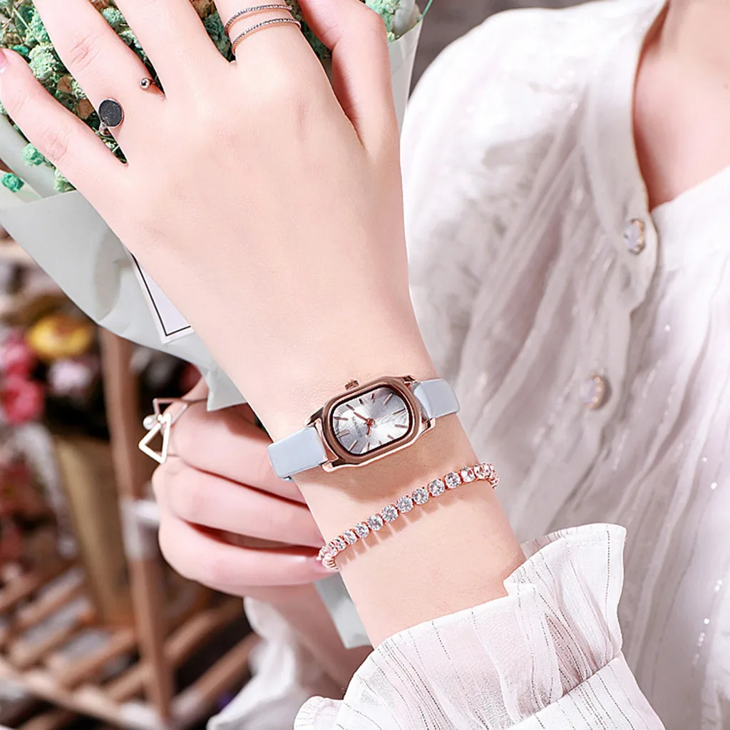 Маленькие и элегантные женские кварцевые кожаные часы с прямоугольным