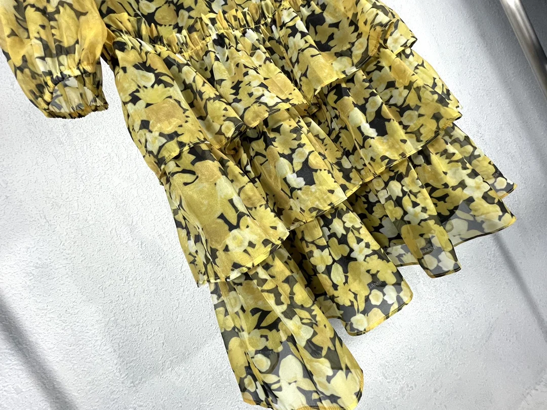

fashion 2021 new ladies bubble sleeve round neck print short cake dress 0308