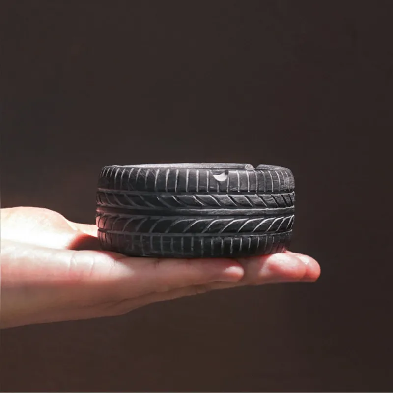 

Retro distressed tire resin ashtray creative home living room bar desktop decoration portable ashtray home decor accessories