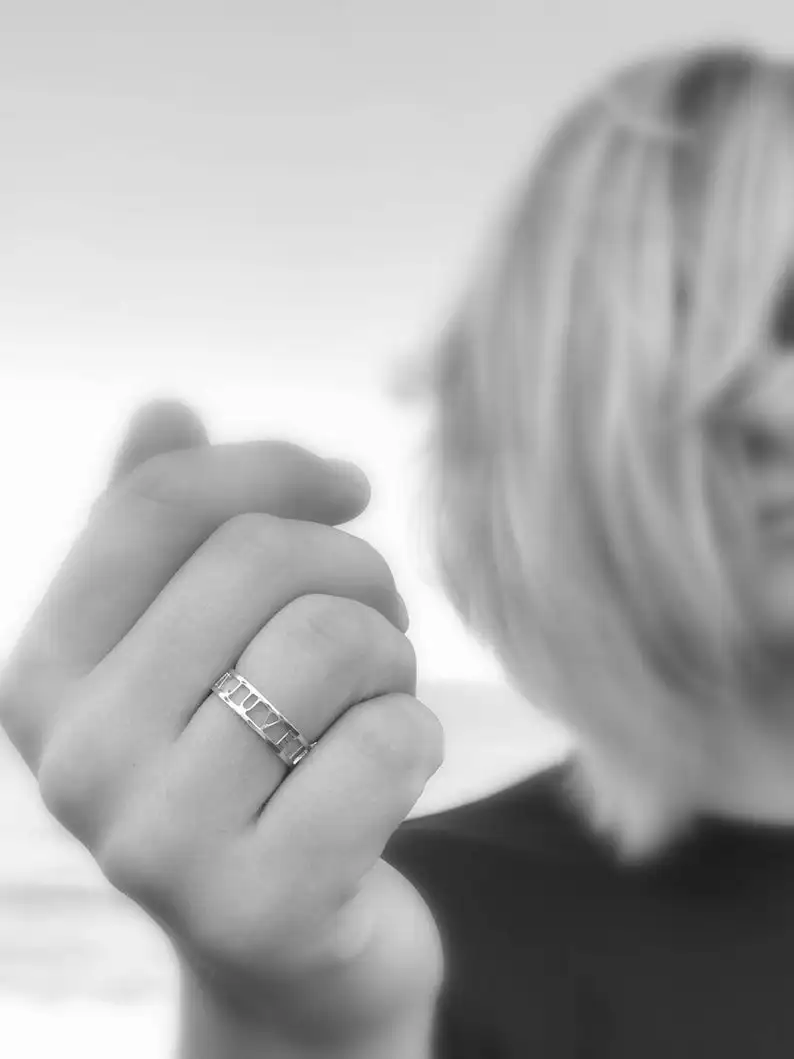 

Штабелированное кольцо с именем, оригинальное кольцо, изящное кольцо с именем, персонализированное минималистское кольцо, стандартное кол...