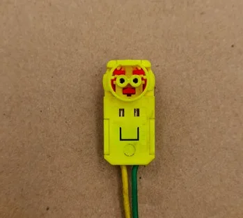 Подлинный автомобильный ремень безопасности боковой подушки разъем для Hyundai Kia K2