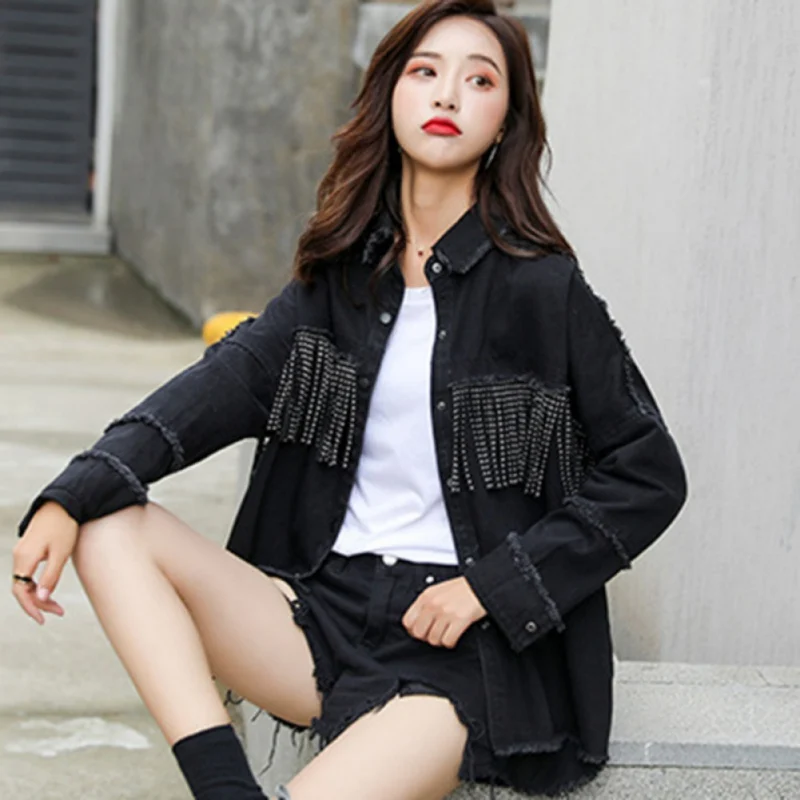 Женская джинсовая куртка черная свободная приталенная из джинсовой ткани с