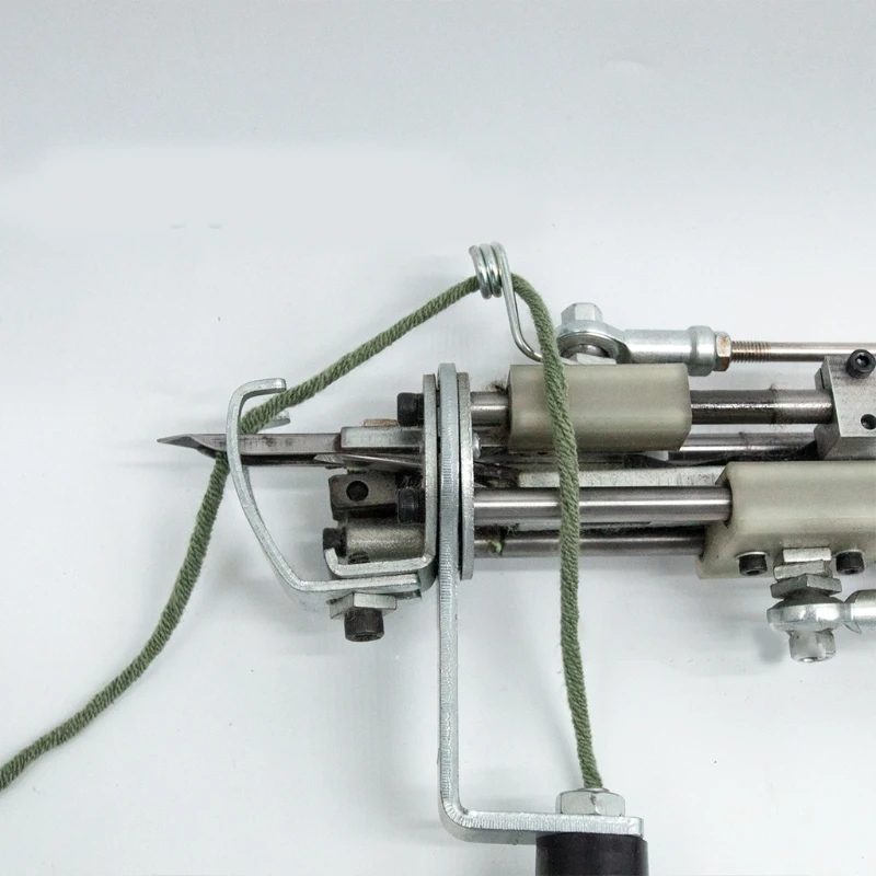 

110V 9-21 Mm Cut /Loop Carpet Weaving Machine, 12-22 Steps/sec Cut Pile Flocking Knitting Machine for Carpet