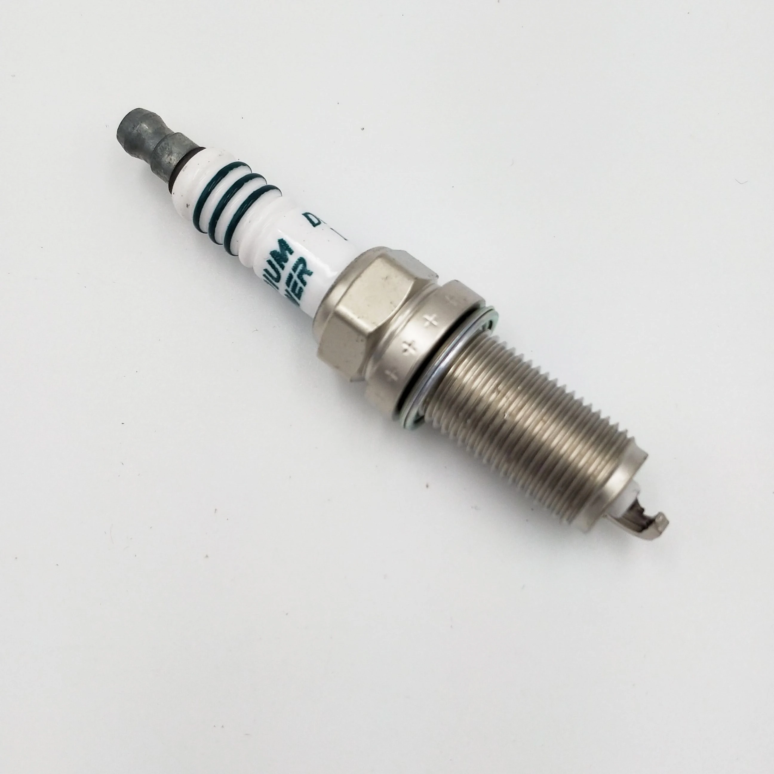 4 шт./лот IKH16 5343 Иридиевые свечи зажигания для Nissan infiniti Dodge Chrysler Toyota HIGHLANDER hyundai Kia IKH16-5343