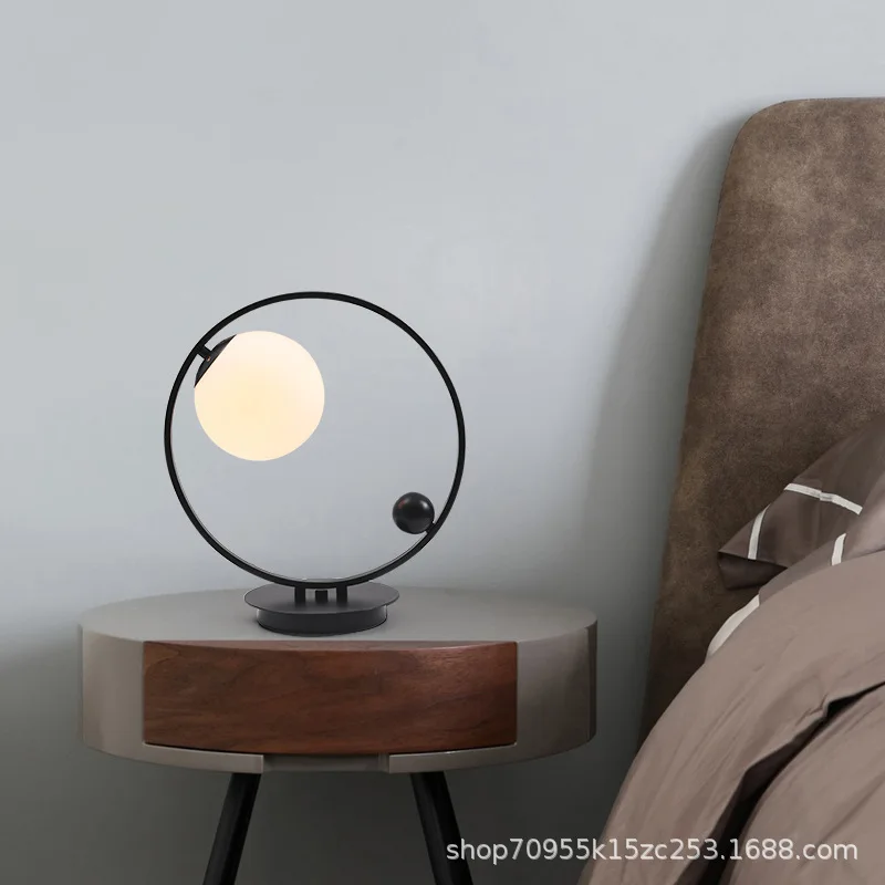 Murah Lampu Meja Modern Hitam Emas Dengan Kap Lampu Logam Lampu Meja Samping Tempat Tidur Kaca Lampu Buku Sederhana Dekorasi Luminaria Lampu Baca