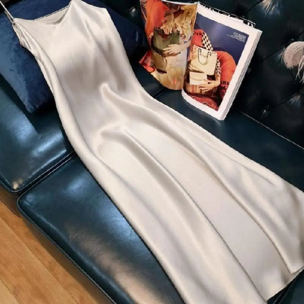 

Летнее женское платье Макси платье с низким вырезом на спине для девочек с пышной юбкой из атласа на тонких бретелях однотонные Цвет платье ...