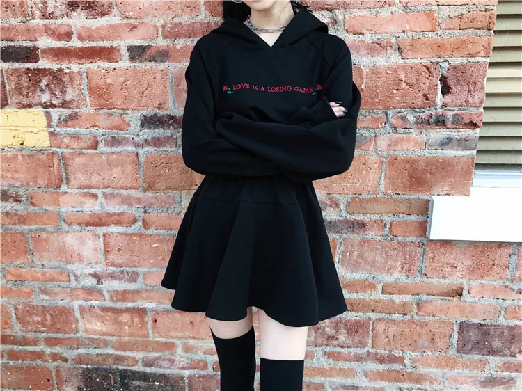 Женское мини платье Ruibbit готическое черное с длинным рукавом и воротником шапкой