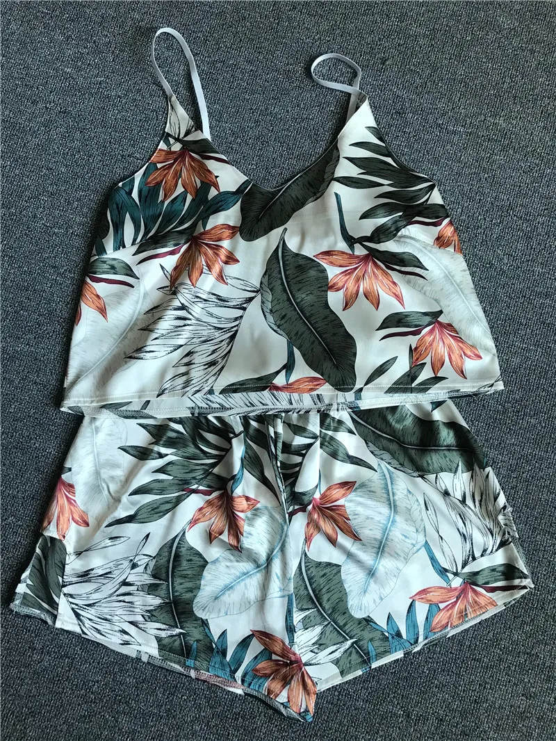 

Sexy Suspender Pajamas Women's Summer Thin Export Student Simulation Ice Silk V-neck Two-piece Suit Home Clothes