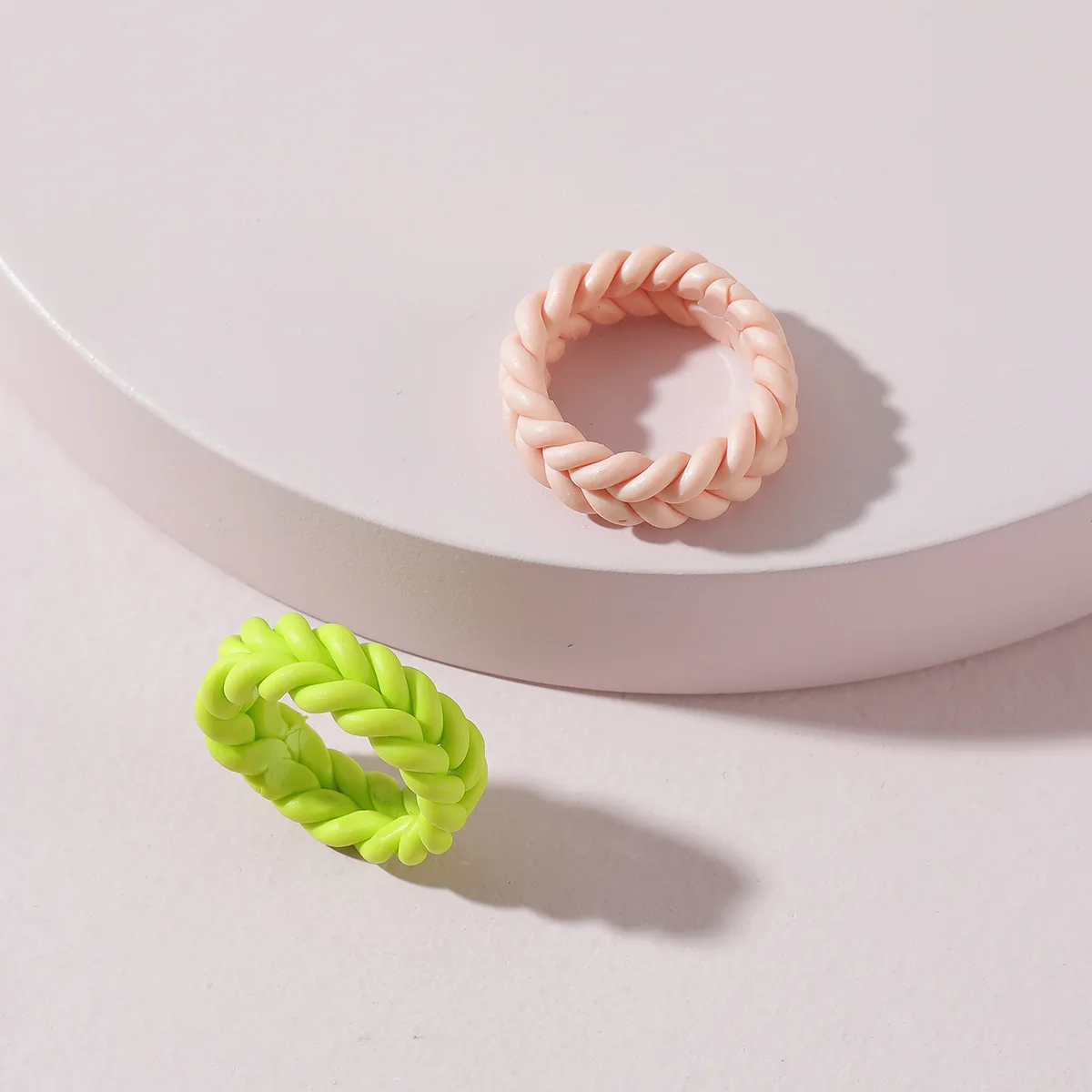 

New Fashion Colorful Geometric Soft Pottery Clay Twist Wide Round Finger Rings For Women Handmade Summer Party Jewelry Gifts