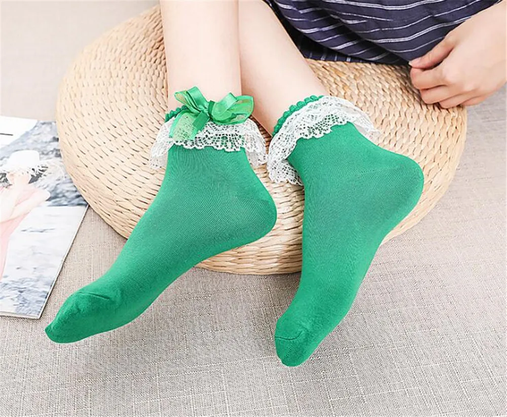 Носки женские хлопковые с кружевным бантом разных цветов B421 | Тематическая