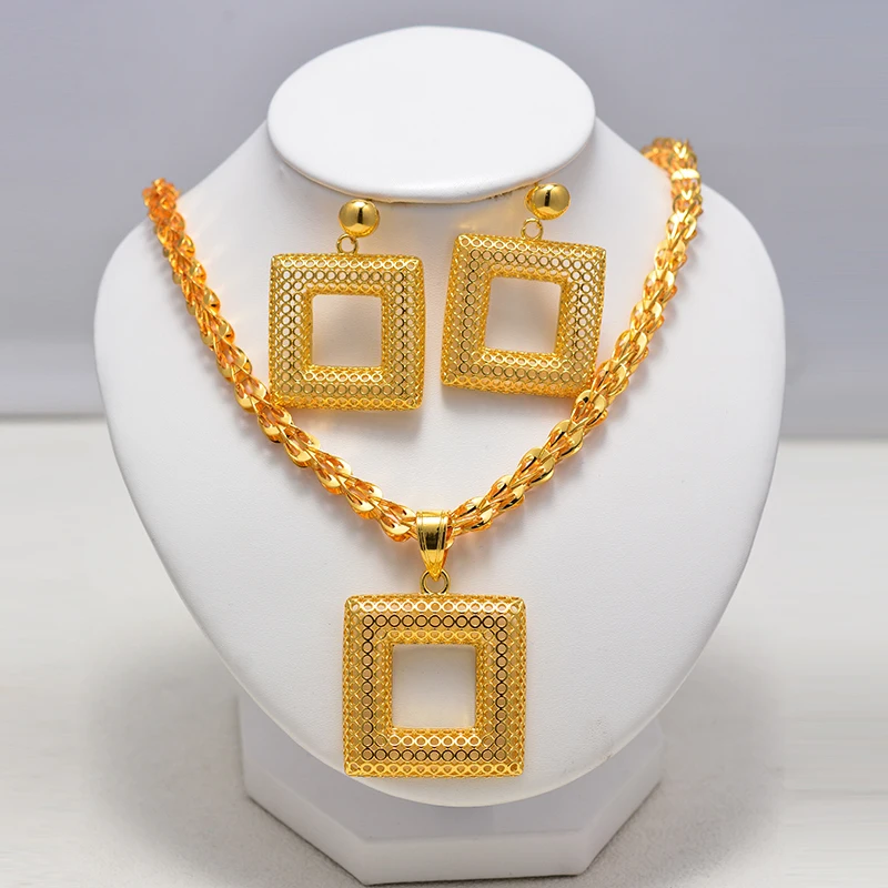 Комплект ювелирных изделий из Дубая для женщин золотого цвета с подвеской в виде