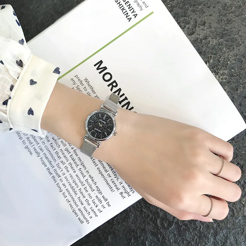 Красивые тонкие простые часы женские изысканные маленькие дамские платья