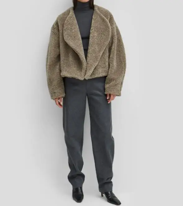 Беллак из искусственного меха укороченная куртка с отворотом воротник