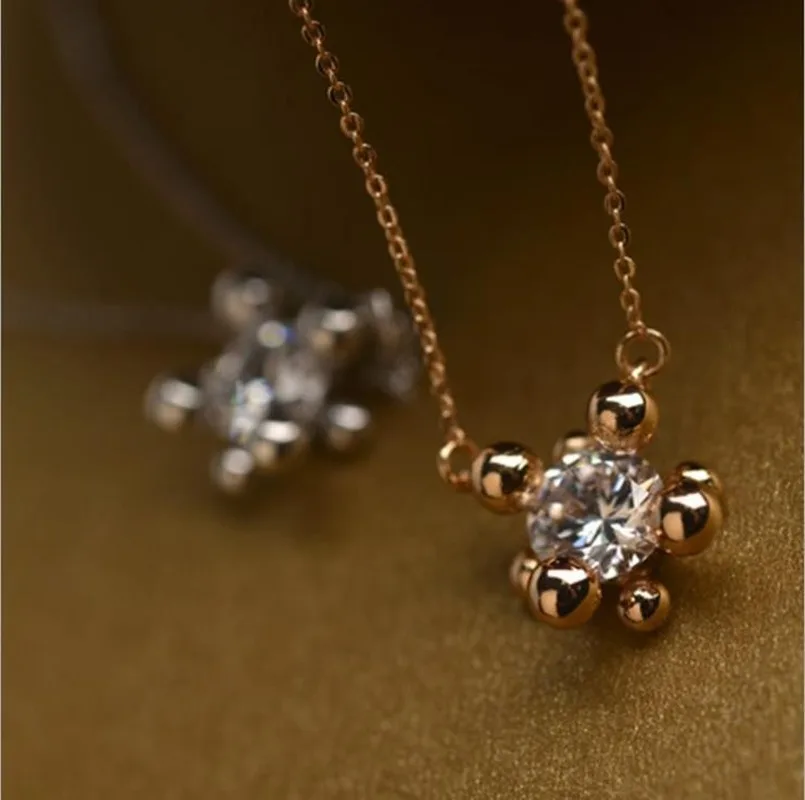 

The New Korean Version of The Minimalist Zircon Necklace Delicate Collarbone Chain Length of 40 Plus 5cm. Necklaces for Women