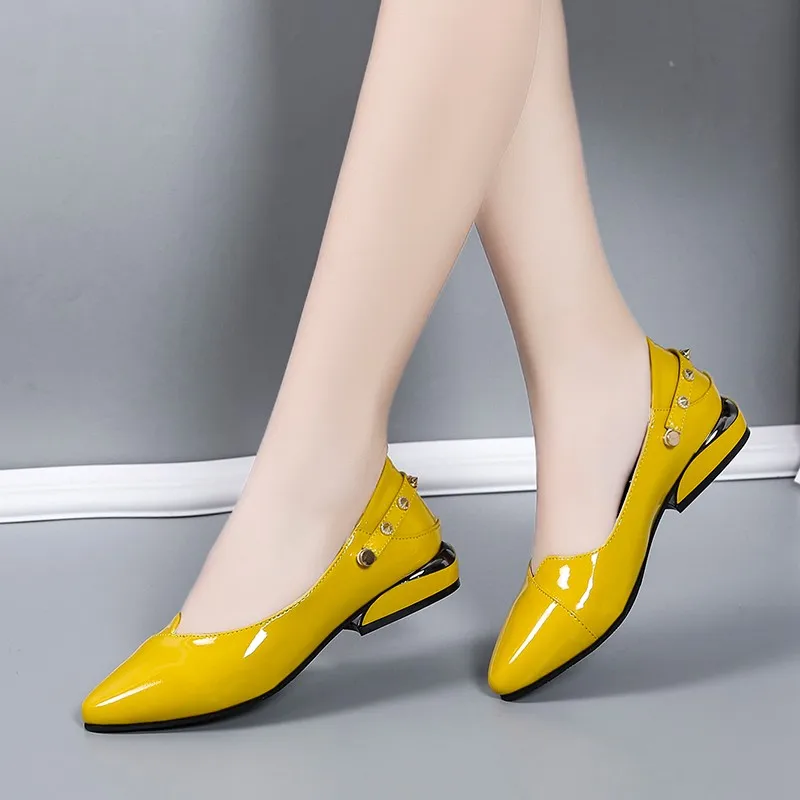 

2021 Autumn New Women Patent Leather Dress Shoes Rivet Mary Jane Pointed Toe Boat Shoes Low Heels Office Lady Shoes Yellow F1236