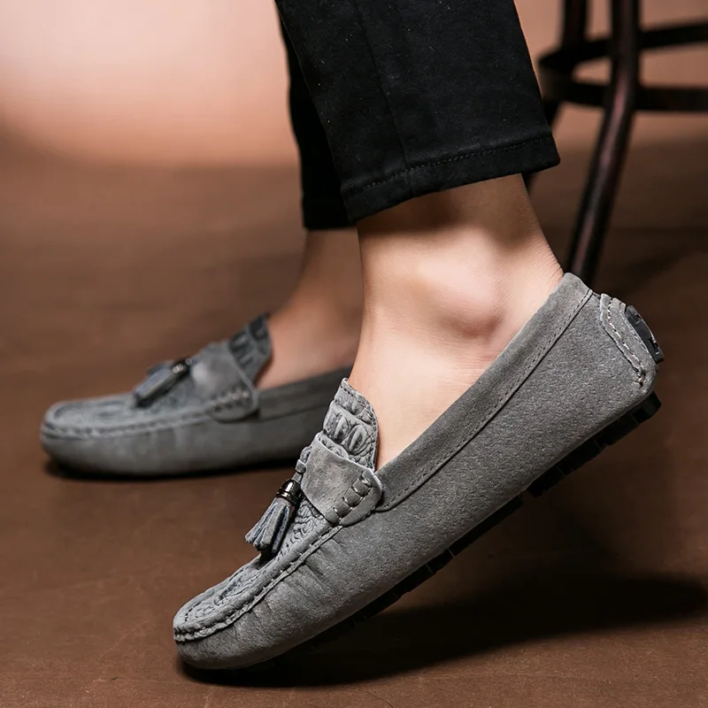 

Genuine Leather Men Shoes tassel Casual Slip on Loafers Men Moccasins outdoor breathable Italian Black Male Driving Shoes