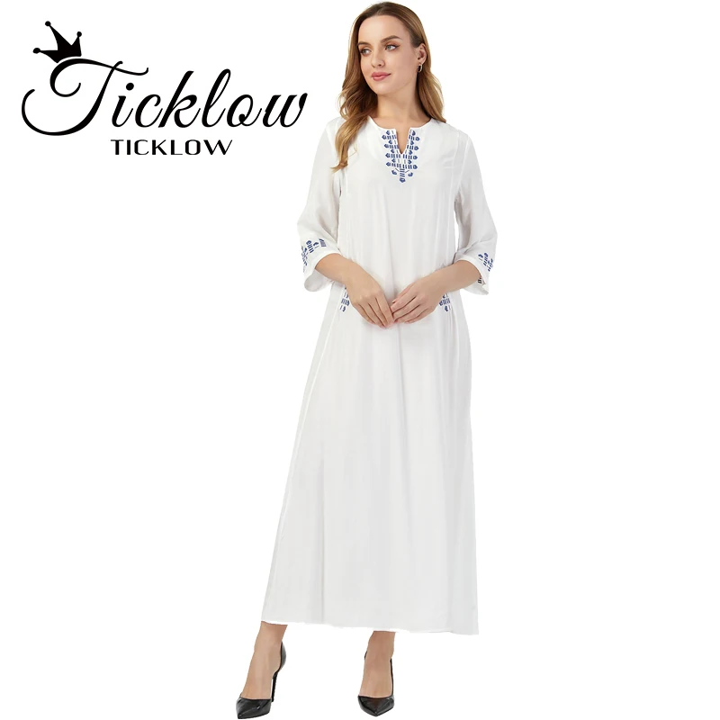 Женское длинное платье с вышивкой, белое платье в арабском стиле ретро с короткими рукавами и круглым вырезом, свободная Праздничная длинна...
