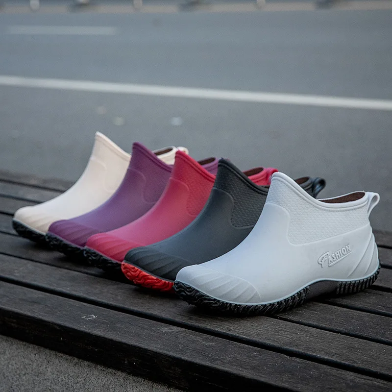 Waterproof PVC Rain Boots Women Ankle Rain Shoes Fashion Outdoor Rainboots Ladies Non-Slip Warm Plush Cotton Silicone Boots