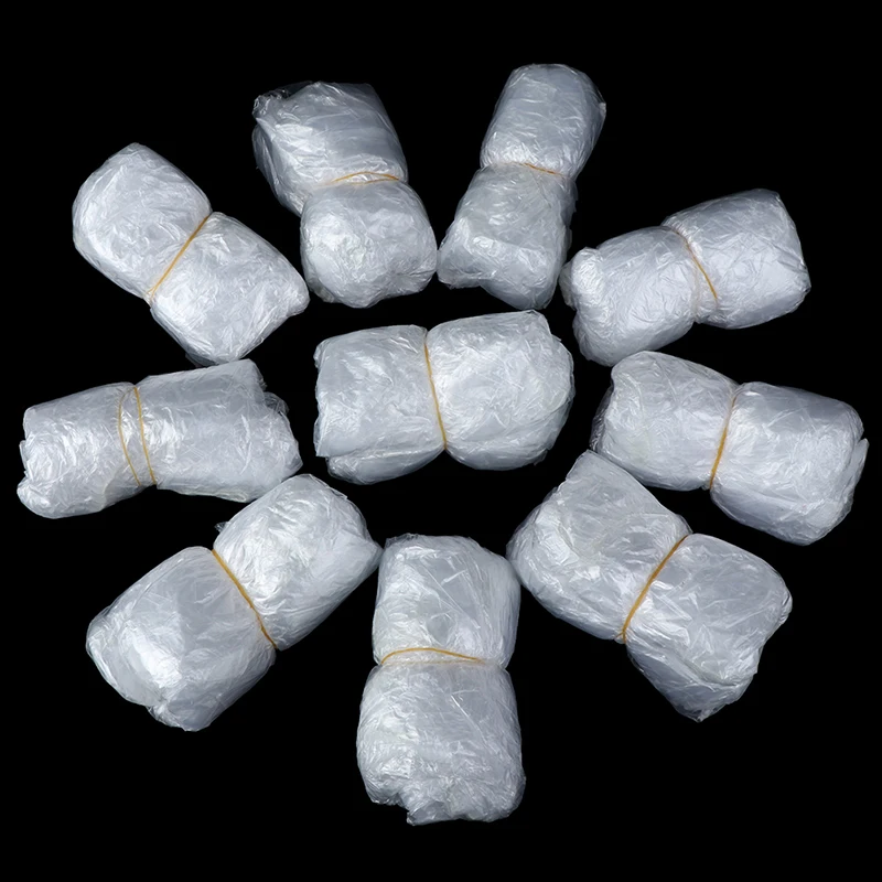 Одноразовые бахилы белые пластиковые водонепроницаемые для защиты пола от дождя