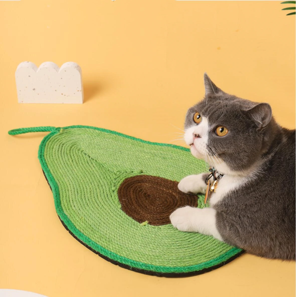 

Cat Scratching Mat Natural Sisal Felt Durable Cat Scratcher Cactus Shaped