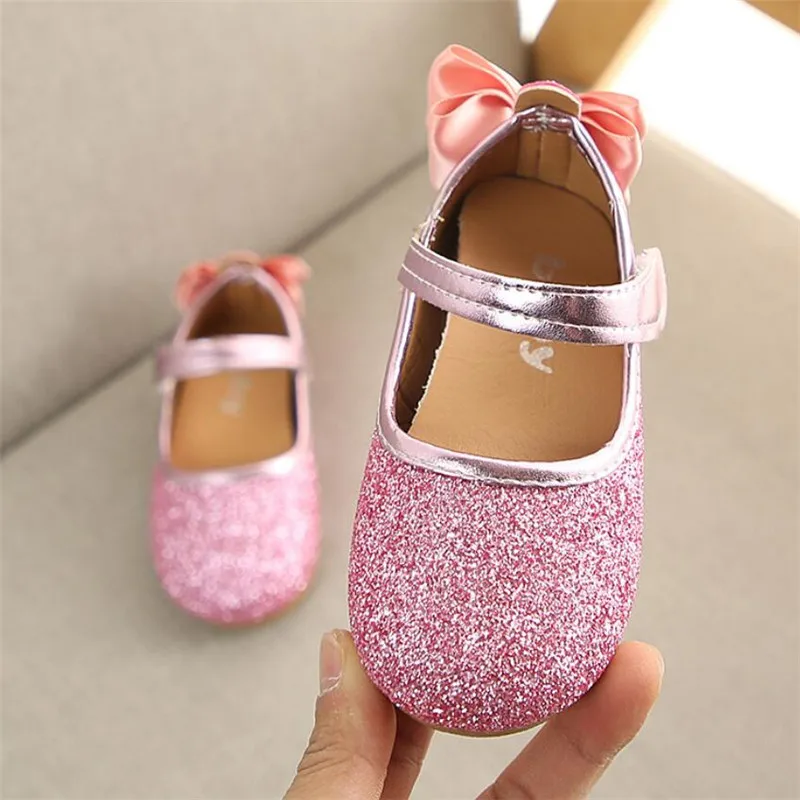 2020 блестящие кожаные модельные туфли для девочек детская повседневная обувь на