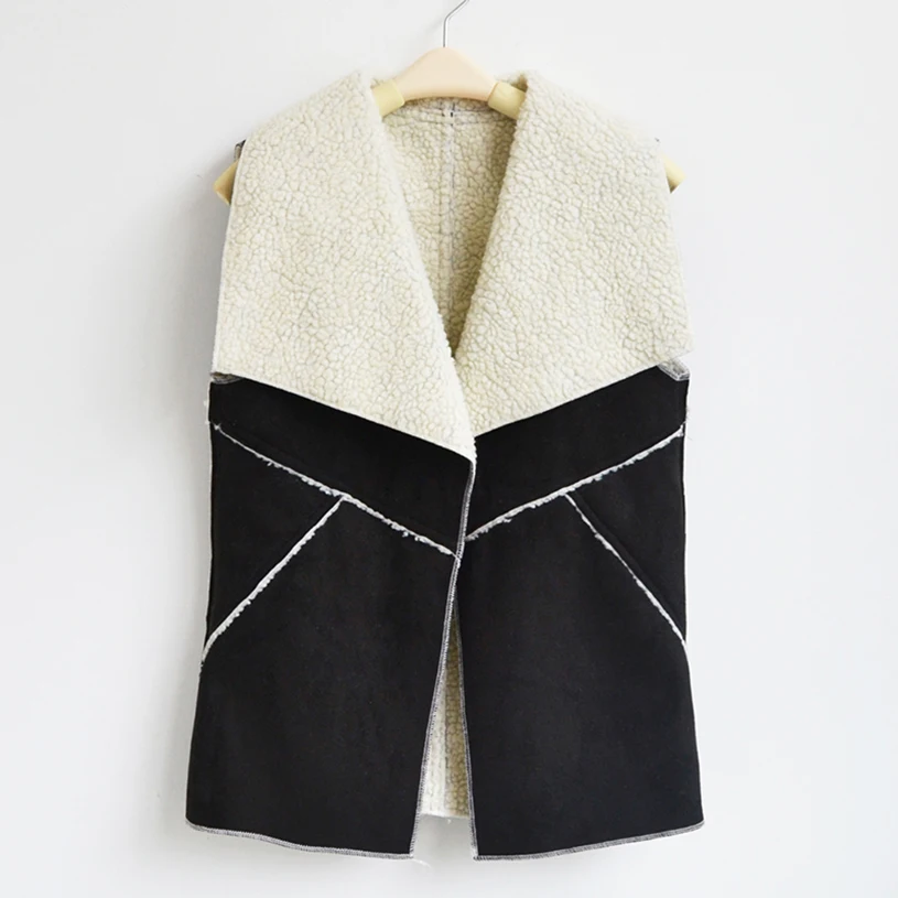 Зимний женский замшевый жилет теплый флисовый с отложным воротником куртки