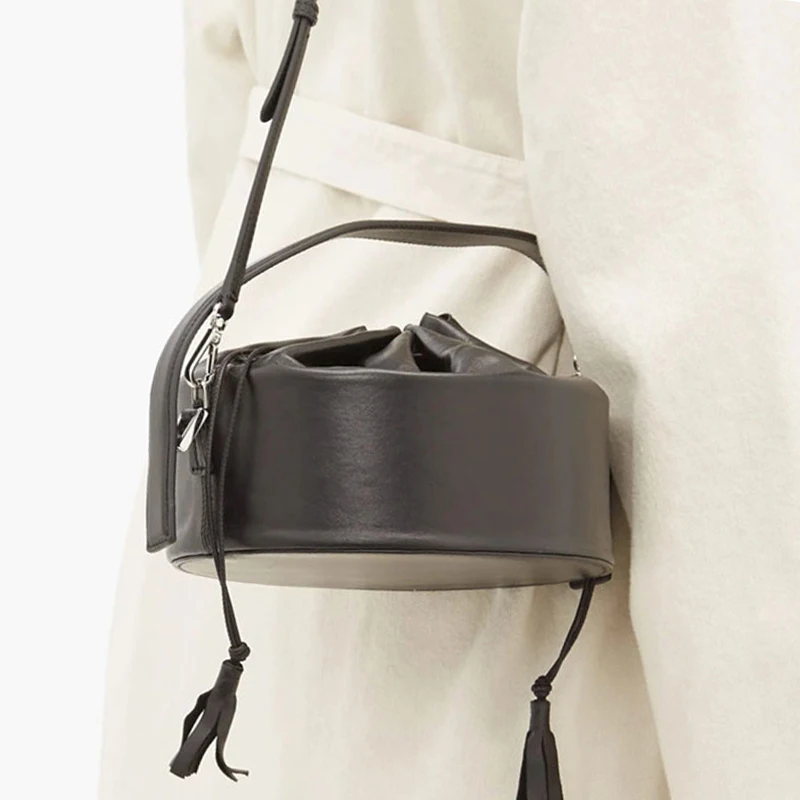 

Mini Bucket Design Handbag For Women 2021 New Fashion Tassel Crossbody Bags Simple Design Handbag Lady Tote Strap Shoulder Bag