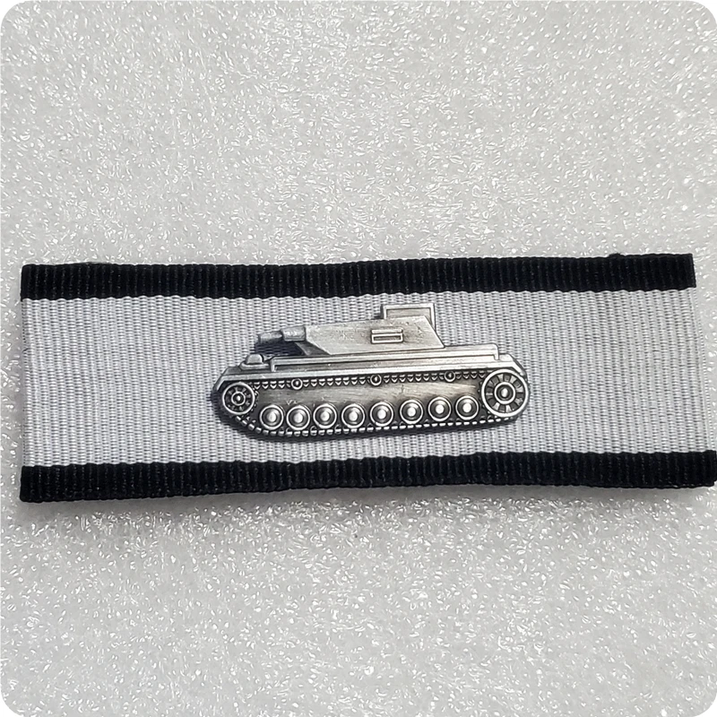 A BLACK GRADE TANK DESTRUCTION BADGE COPY |